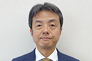 代表　万田耕司